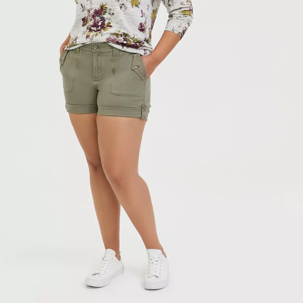 Torrid 3.5 Inch Military Stretch Twill Mid-Rise Short Plus Size 14